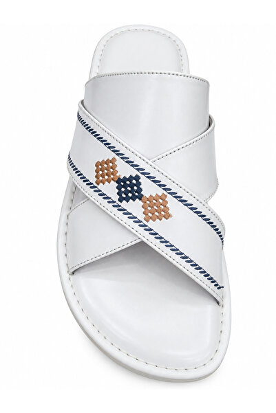 Generic Men’s White Embroidered Cross-Strap Sandals – Stylish Casual Arabic S...