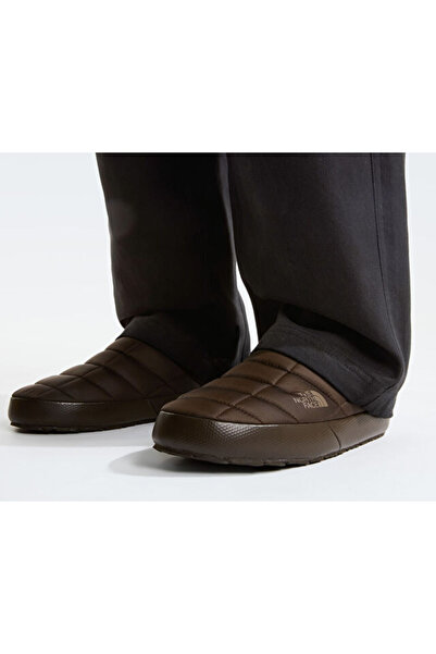 THE NORTH FACE M THERMOBALL TRACTION MULE V Erkek Outdoor Terlik NF0A3UZNRM11 Kahverengi