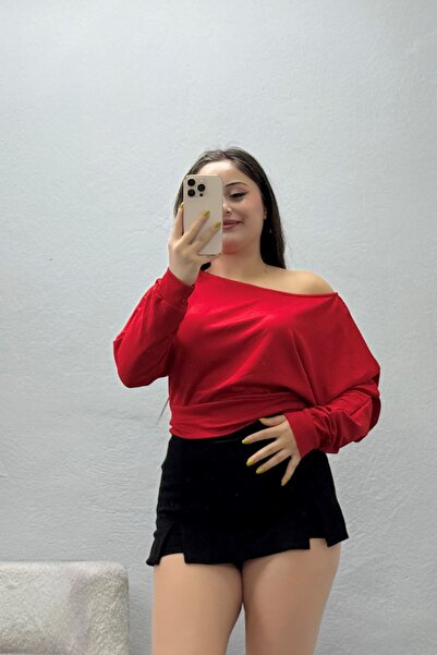BELENDİR بلوزة نسائية بأكمام جناح الخفاش باللون الأحمر