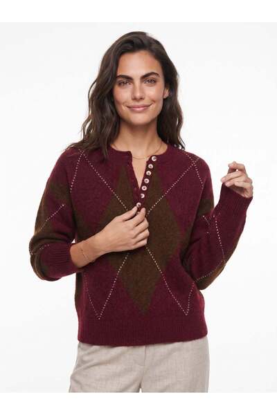 Juuuj Burgundy Brown Stretchy Knitwear Textured Crew Neck Eleven-Button Diamo...