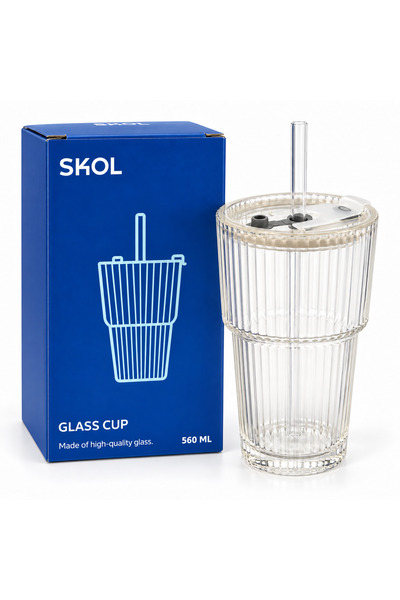 SKOL كوب سكول الزجاجي المضلّع بغطاء وشفاط – 560 مل | Ribbed Glass Cup with Lid & Straw – 560 ml