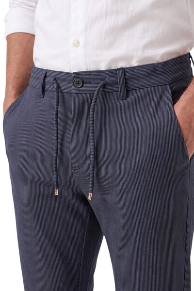 DeepSEA Erkek Slim Fit Çizgili Koyu Lacivert Kumaş Pantolon – İpli Esnek Bel Likralı Spor Pantolon 2700240