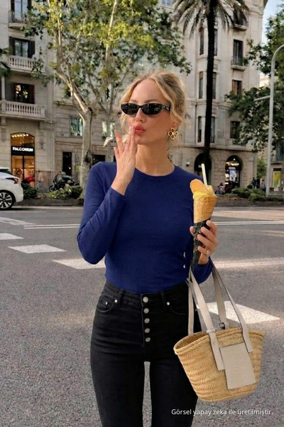 COMBİNE MİCHAİL بلوزة نسائية ضيقة باللون الأزرق الداكن من Daily Trend