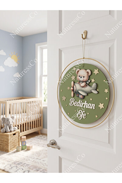 NaturessCo Ornament pentru ușă pentru bebeluși din plexiglas verde cu ursuleț...