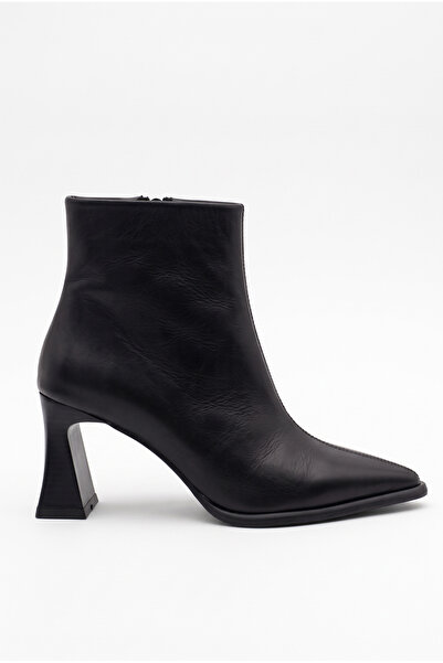 Shoesers Γυναικείες μπότες με χοντρό τακούνι και λεπτομέρεια ραφής στη μύτη, ...
