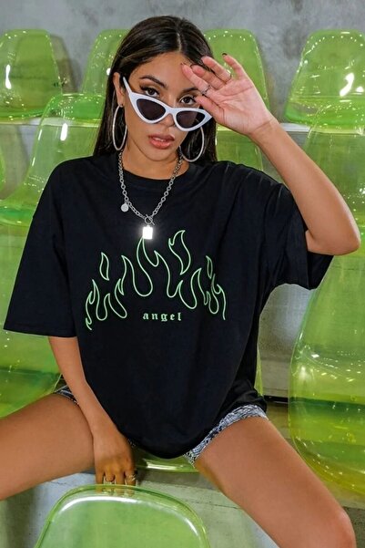 uyguntarz تي شيرت مطبوع عليه Green Angel