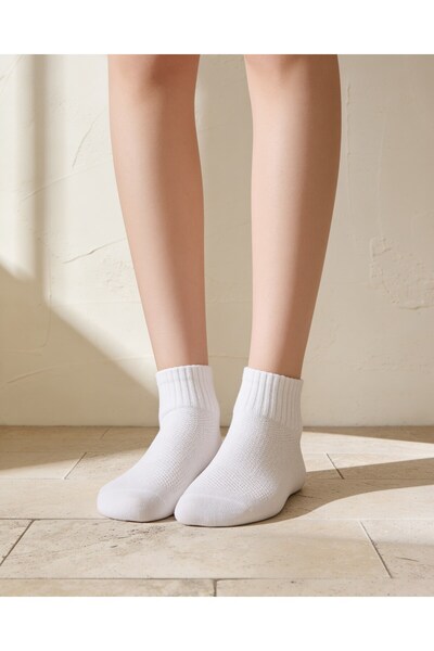 Bolero Women's Seamless Dry Fit Short Sports Socks White