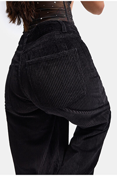 it's basic Kadın Siyah Renk Cindy 26w5-1 Skater Fit Kalın Fitilli Kadife Velv...