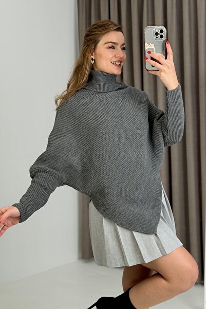 Juuuj Gray Knitwear Turtleneck Low Shoulder Bat Sleeve Asymmetrical Cut Knitt...