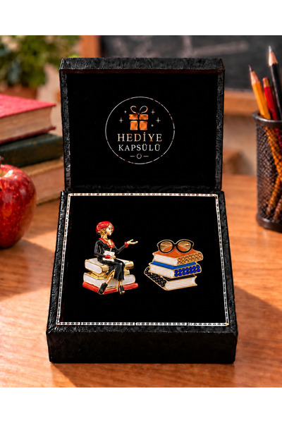 PULİNİN DÜKKANI Öğretmen Temalı Premium Broş Seti – Kitap & Öğretmen Figürlü ...