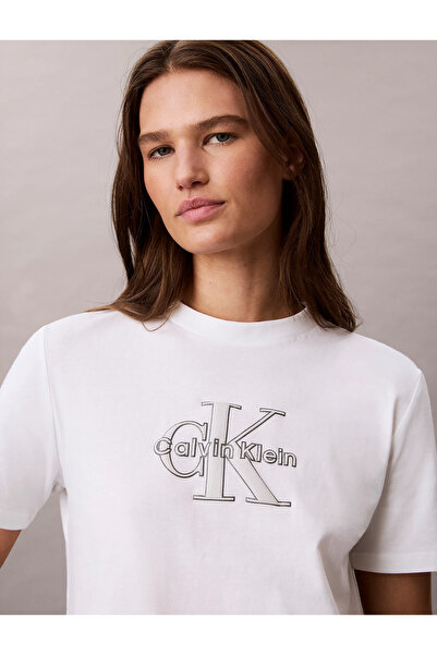 Calvin Klein Kadın Normal Kalıp CK Logo Baskılı Yuvarlak Yakalı Kısa Kollu Beyaz T-Shirt