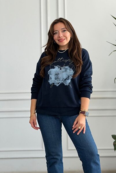 yb yağmur butik Sweatshirt with Chain Embroidery on the Front