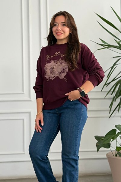 yb yağmur butik Sweatshirt with Chain Embroidery on the Front