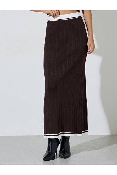 Styli Brown Contrast Trims A-Line Maxi Skirt