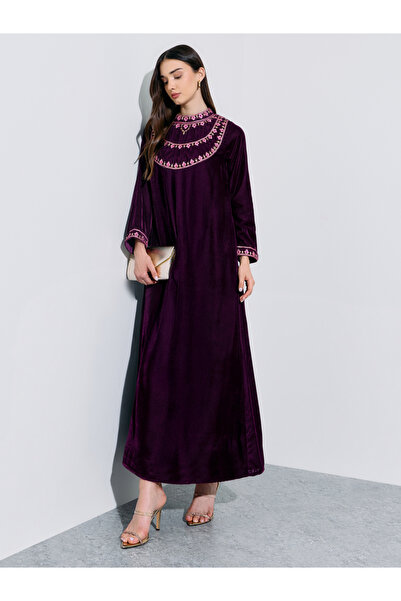 Amirah By Styli Purple Velvet Embroidered Long Sleeves Maxi Jalabiya