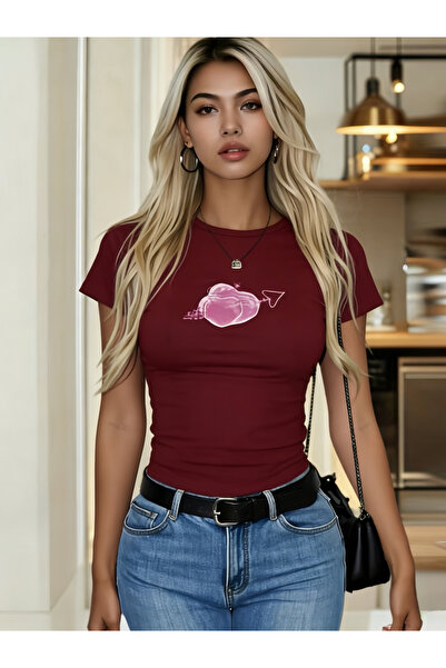 Take Two By Styli تي شيرت بورجوندي بطبعة قلب وأكمام قصيرة وياقة دائرية