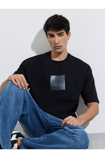 Styli Black Graphic Print Crew Neck Short Sleeves T-Shirt