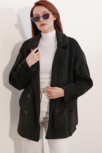 Hiccup Bdart Relaxed Fit Shawl Collar Buttoned Coat