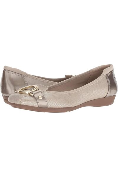 Anne Klein حذاء باليه نسائي مسطح من أوميكو