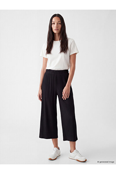 LC Waikiki Alita City with a Difference of Style, Lcwaikiki Basic Black Camis...