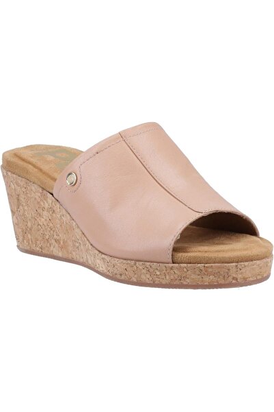 Hush Puppies صندل نسائي طراز Hp-willow بتصميم ويدج