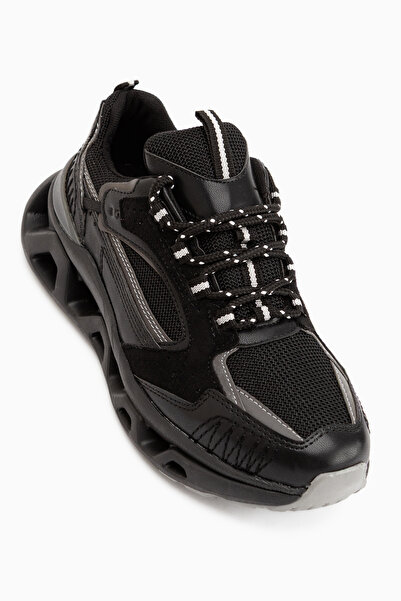 Limoya Tonia Black Mesh Detailed Thick Sole Women's Sneaker