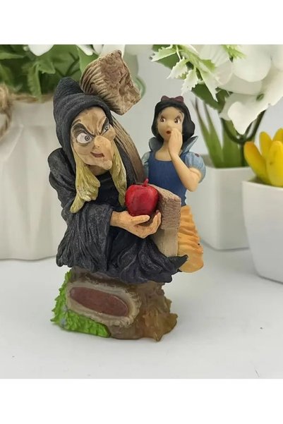 mtaha Realistic Figurine of the Characters from the Story and Movie Snow Whit...