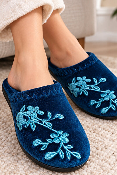 GEZER Softly Lined Women's Slippers with Embroidery Motifs, Closed Flat Sole,...
