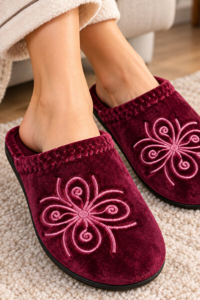 GEZER Softly Lined Women's Slippers with Embroidery Motifs, Closed Flat Sole,...