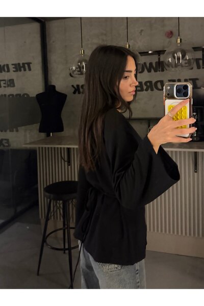 Kulis Bel Detaylı Asimetrik Kesim Oversize Sweatshirt Bluz