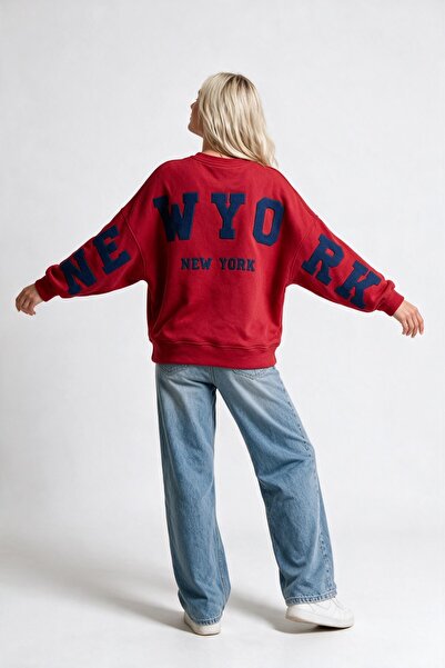 The Champ Clothing Women's Oversize Sweatshirt Wyo Ny Printed Red – Crew Neck...