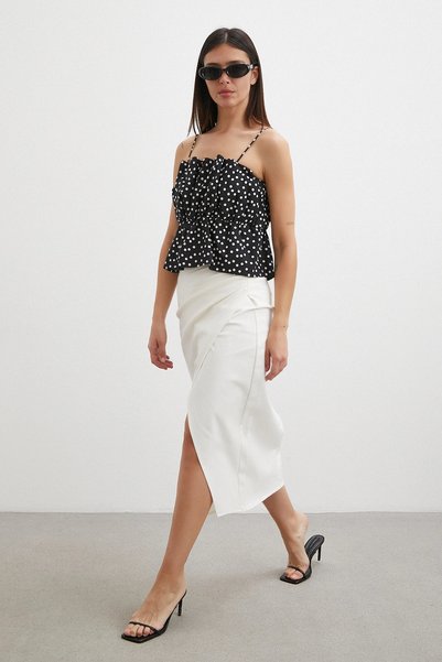 UTERPE Side Ruffle Detailed Midi Skirt