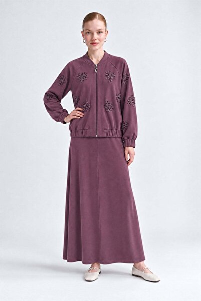 Levidor Burgundy stone detailed skirt set