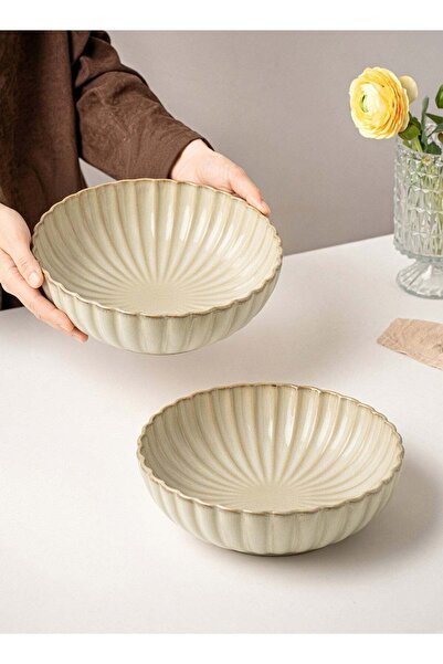Generic Set of 2 Deep Dinner Plates 1000 ml Pasta Bowls Set Embossed Petal Beige