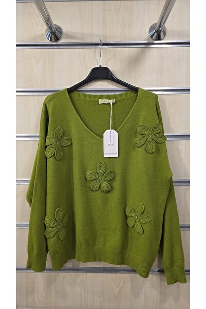 Park Moda Italian Knitwear Sweater with Floral Applique