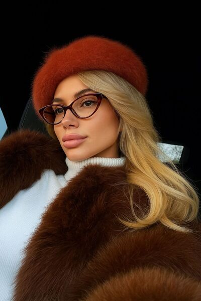 Makro Optik Premium Fringed Soft Textured Painter's Beret