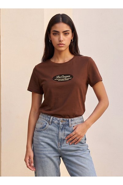 Lee Cooper تي شيرت قطني بقصة مريحة مع شعار