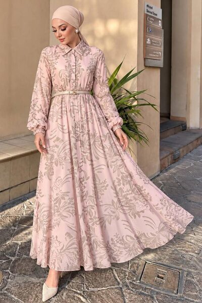 N.S NEVA STYLE Gemustertes puderfarbenes Hijab-Kleid mit Kragen und elastisch...