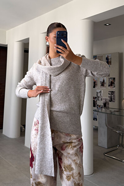 MAGARDE Atkili Oversize Cycling Collar Sweater - Beige