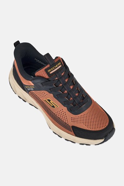 SKECHERS حذاء هيل كريست سهل الارتداء للرجال، لون بني