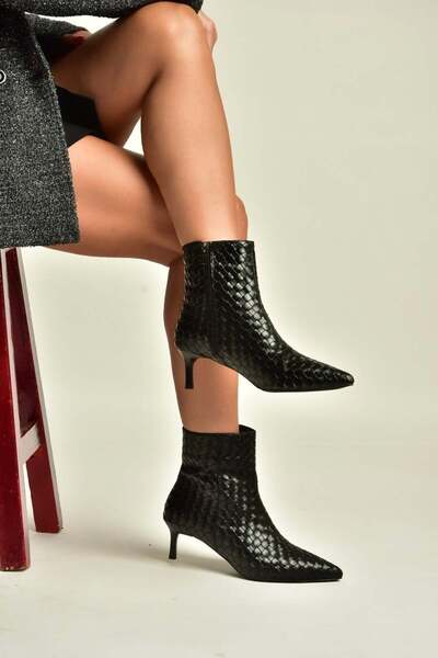 Fox Shoes Z676588909 Black Knitted Detailed Kitten Heeled Ankle-Length Women'...