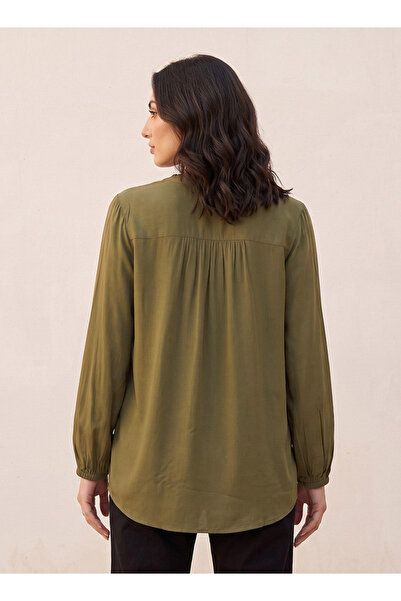 FAV Basics Viscose Top with V-neck