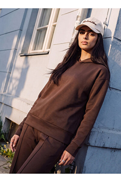 FAV Basics Hoodie with Wide Hem