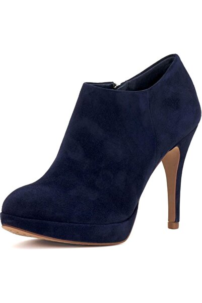 Vince Camuto حذاء إلفين النسائي