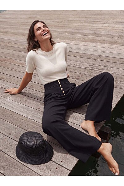 Juuuj Black Woven Fabric High Waist Palazzo Cut Gold Button Detailed Pleated ...
