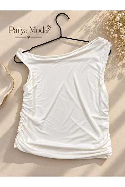 Kadın Beyaz Tek Omuz Yanları Büzgülü Rayon Crop Top