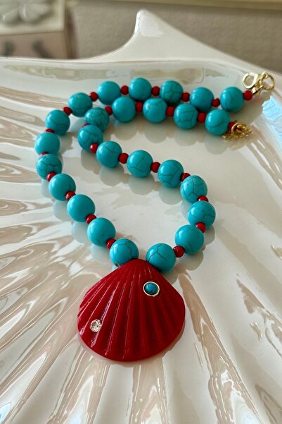 Trendy Butik Red Mussel Figured Necklace with Blue Beads