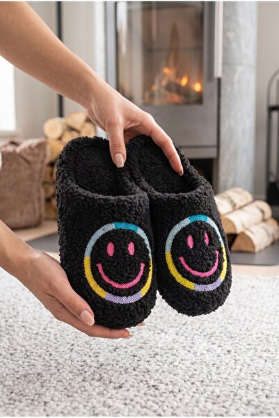 Moda Devrin Unisex Siyah Renkli Smile Gülen Yüz Nakışlı Yumuşuacık Peluş Yıka...