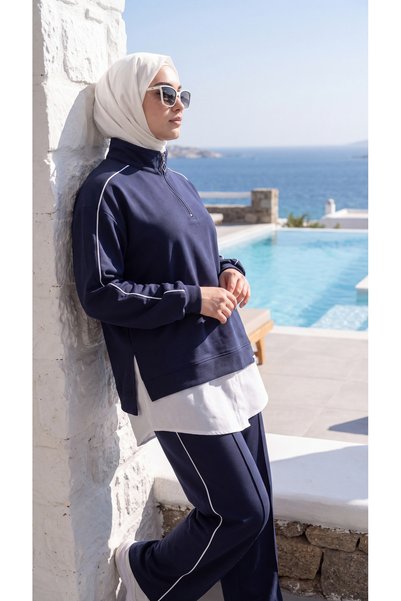 Wovi Moda Women's Oversize Tracksuit Set - Sweatshirt and Pants