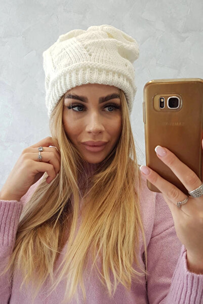 Kesi Pălărie de damă ecru, clasică, de iarnă, la modă